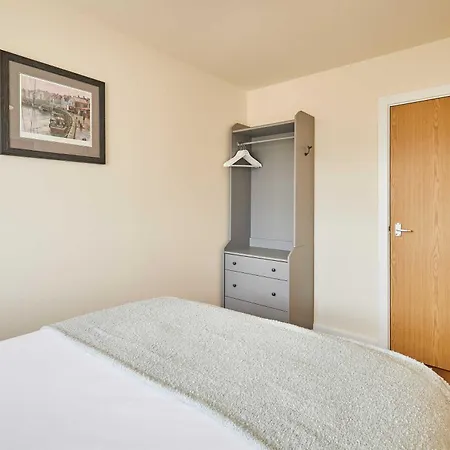 아파트 Host & - Benedictine Suite, Flat 9 *