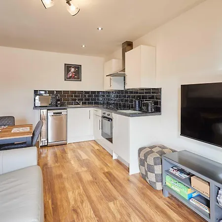 Host & - Benedictine Suite, Flat 9 아파트 *